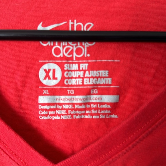 Nike size xl, coral in color - Picture 2 of 5